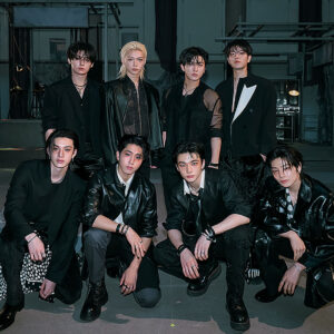 STRAY KIDS